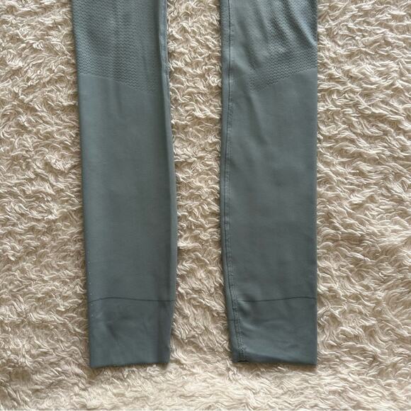Lululemon Zoned In Tight 27” *Envelope Pocket Blue Cast size 4 - Picture 5 of 14